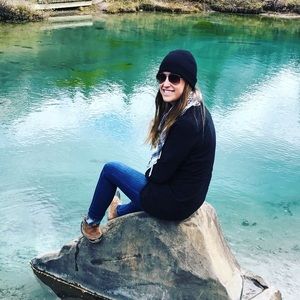 Meet your Posher, Ally